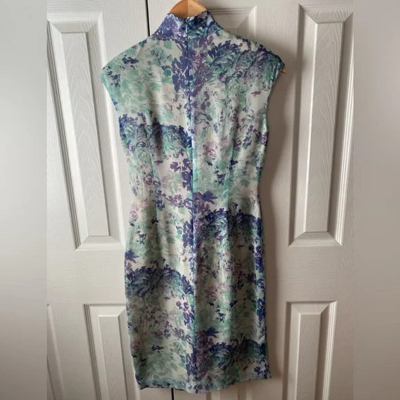 SHANGHAI TANG Green/Purple Floral 100% Silk Crepe Mini Sheath Dress SZ 8 - Picture 3 of 13